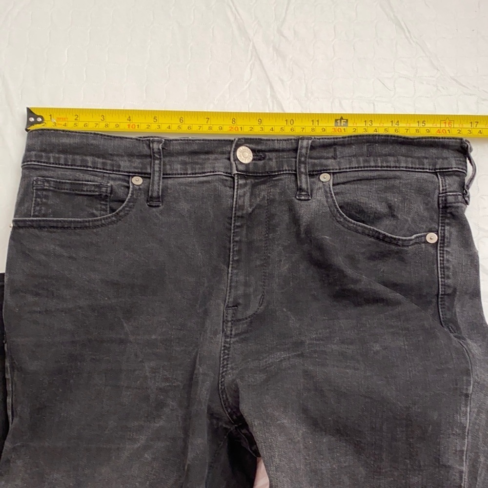 Madewell black distressed high riser skinny jeans - Picture 6 of 14